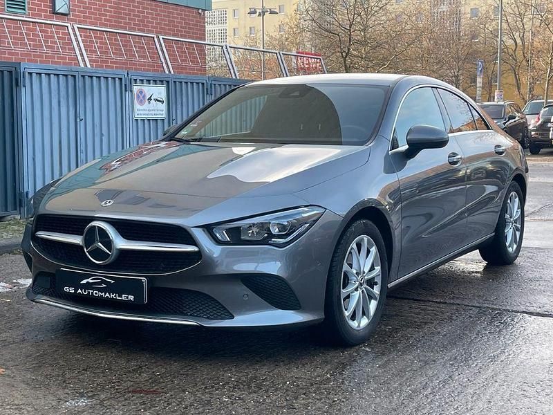 Gebraucht Mercedes CLA180 136 PS (100 kW) 2021 Grau Limousine
