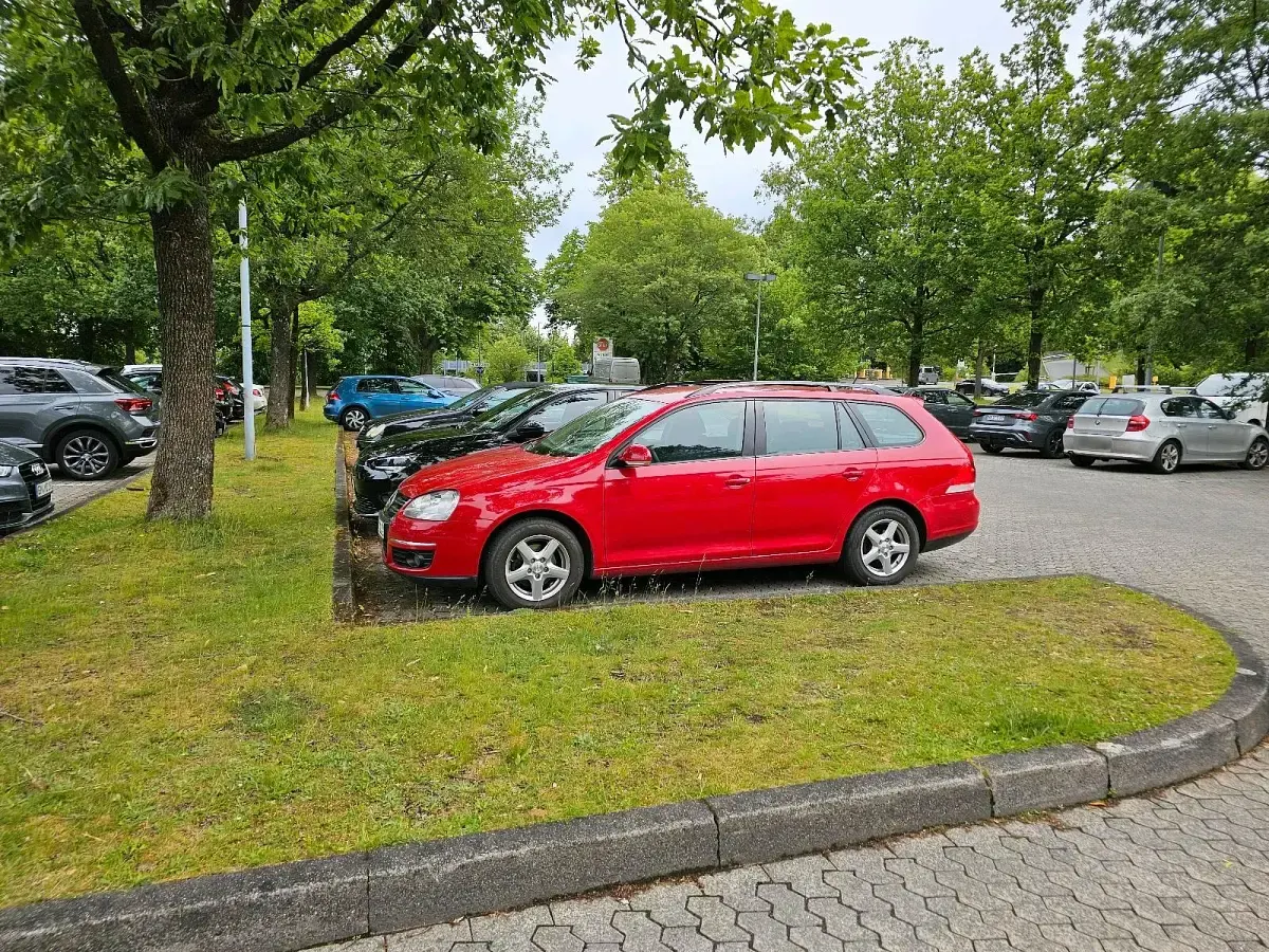 Gebraucht VW Golf V 102 PS (75 kW) 2009 Rot Kombi