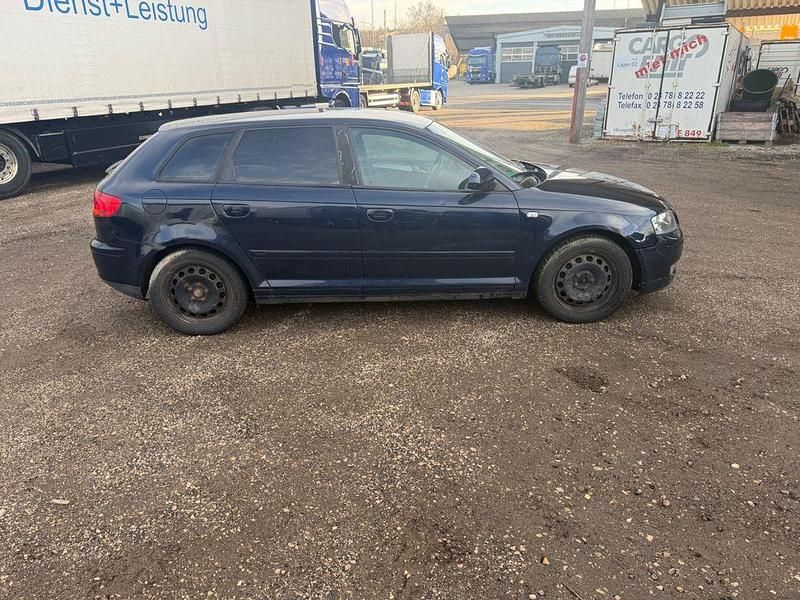Gebraucht Audi A3 Ambiente 170 PS (125 kW) 2006 Blau Kleinwagen