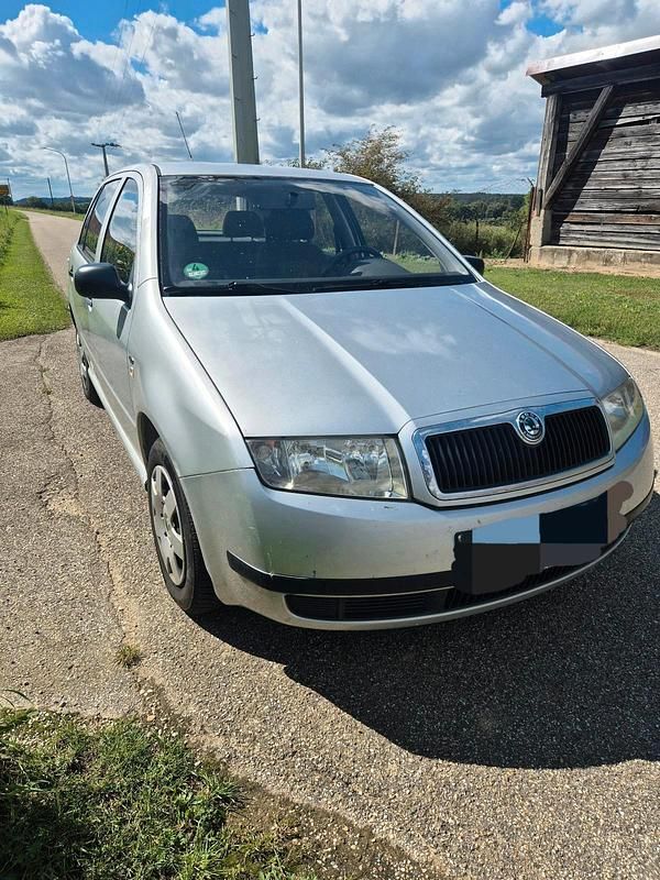 Grau Gebraucht 2002 Skoda Fabia Kleinwagen | 950 € (Guter Preis) - Bild 1/4