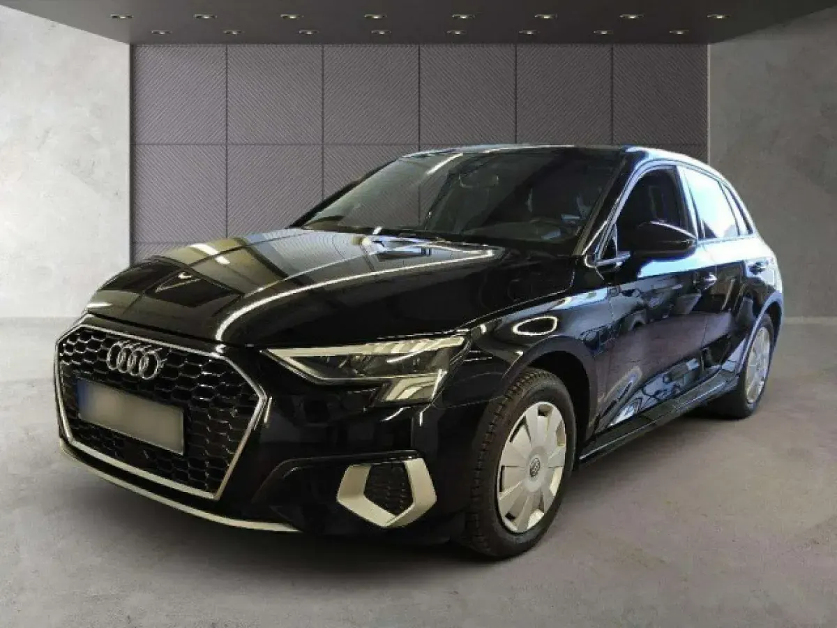 Gebraucht Audi A3 Advanced 150 PS (110 kW) 2023 Brillantschwarz Limousine