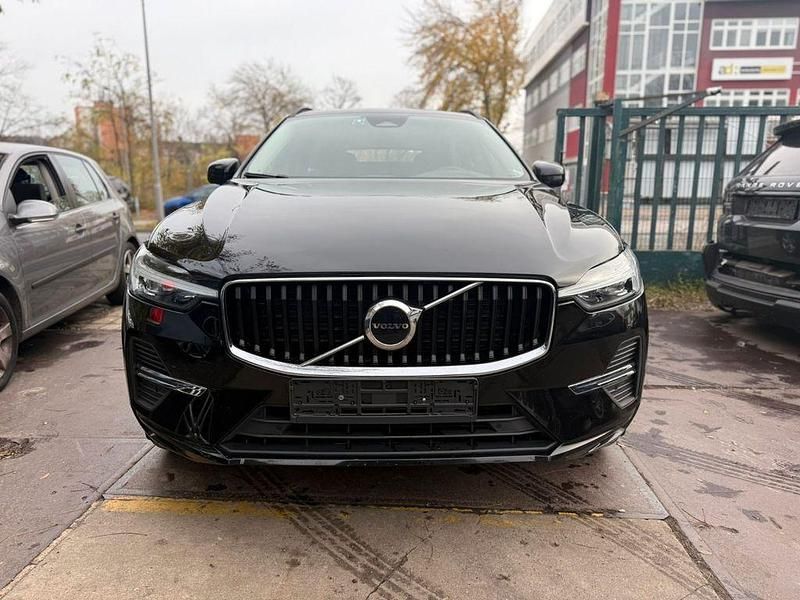 Schwarz Gebraucht 2022 Volvo XC60 Core SUV | 20.750 € - Bild 1/4