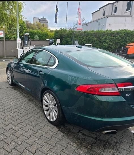 Grün Gebraucht 2008 Jaguar XF Limousine | 2.000 € - Bild 1/4