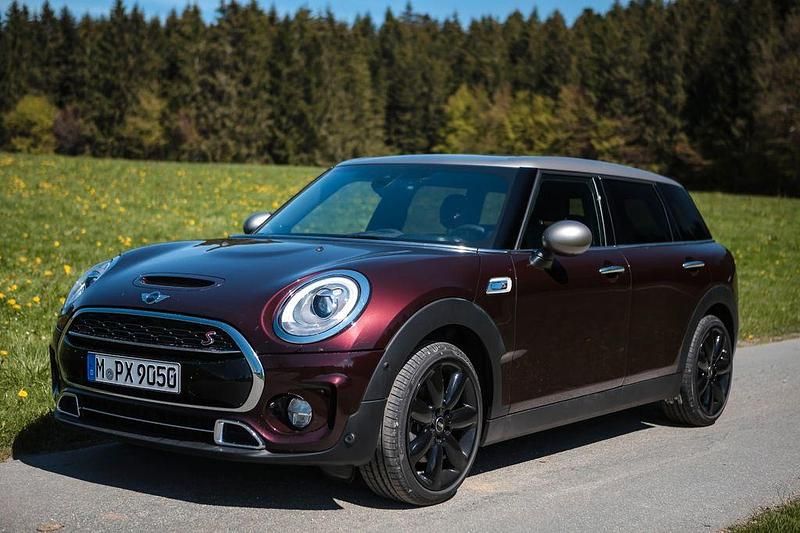 Rot Gebraucht 2015 Mini Cooper SD Clubman Kombi | 17.899 € (Fairer Preis) - Bild 1/4
