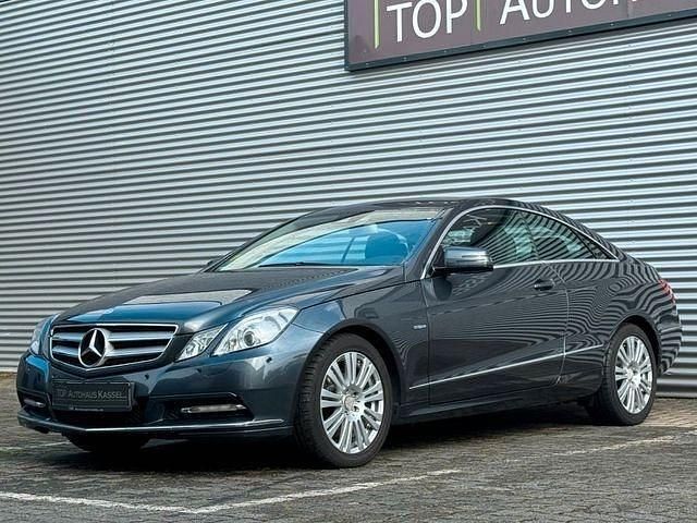 Gebraucht Mercedes E250 204 PS (150 kW) 2011 Grau Coupé