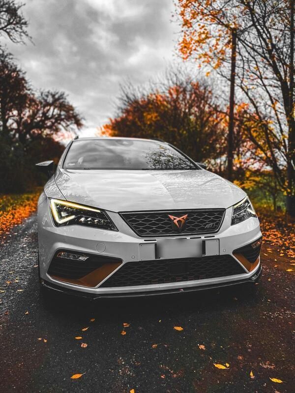 Weiß Gebraucht 2020 Cupra Leon Kombi | 22.500 € (Superpreis) - Bild 1/4