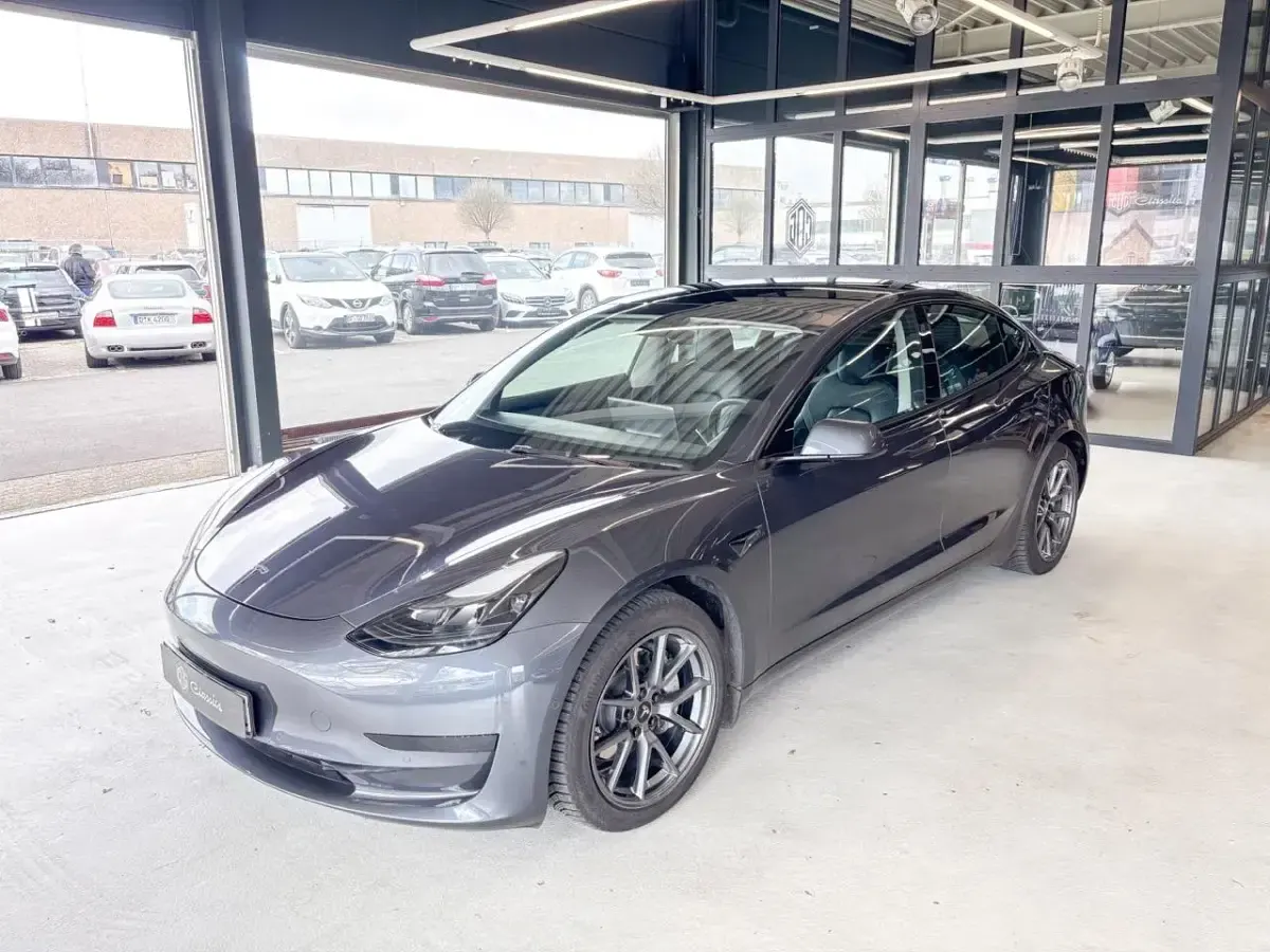 Brugt Tesla Model 3 239 kW (325 HK) 2021 Grå Sedan