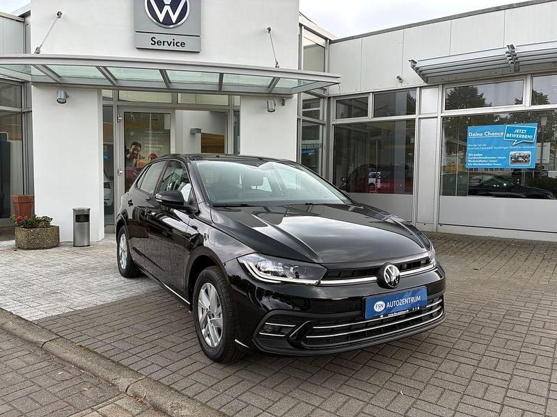 Gebraucht VW Polo Style 95 PS (69 kW) 2025 Schwarz Limousine