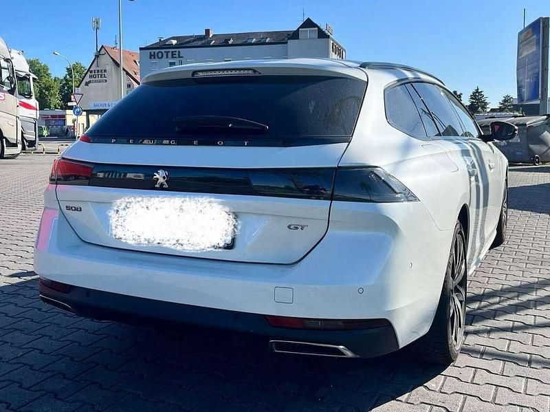 Weiß Gebraucht 2022 Peugeot 508 Limousine | 25.000 € (Teuer) - Bild 1/4