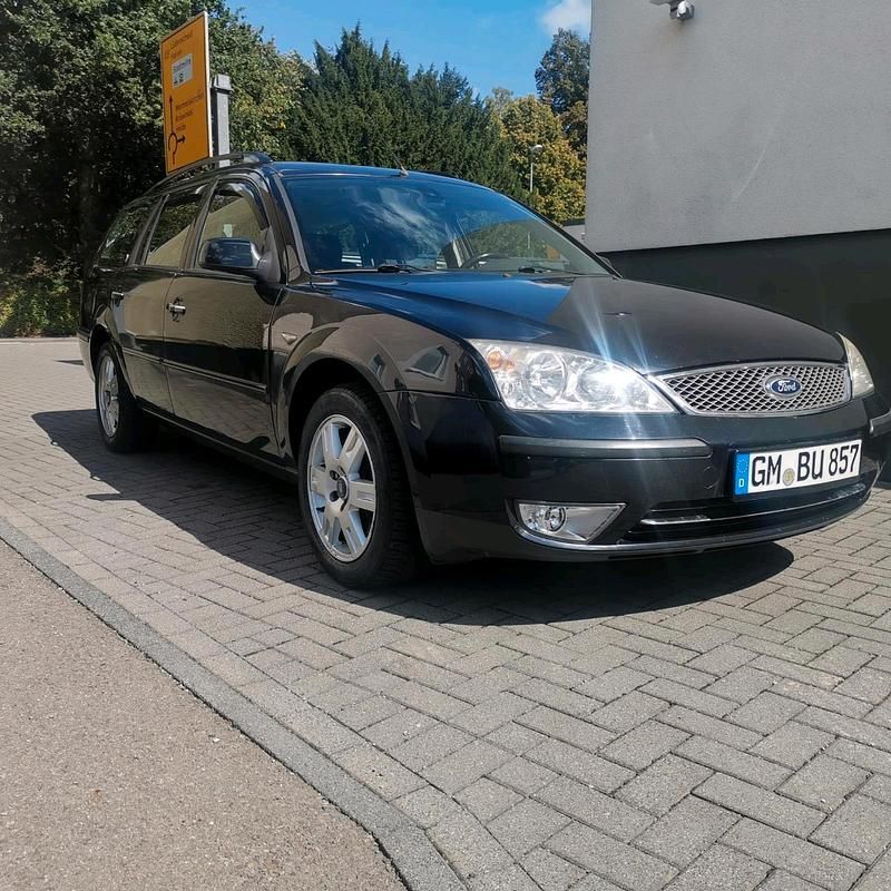 Schwarz Gebraucht 2004 Ford Mondeo Ghia Kombi | 3.800 € - Bild 1/4