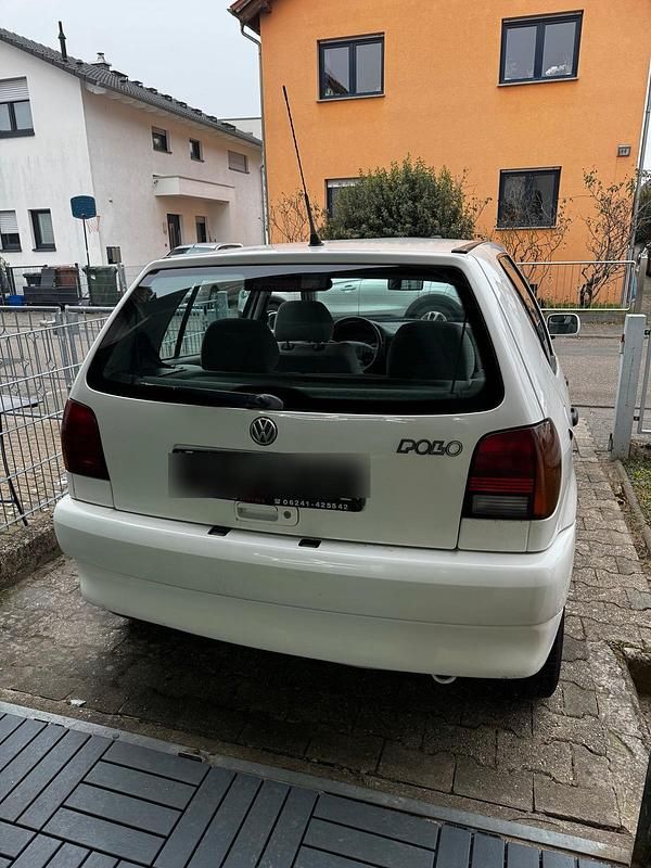 Gebraucht VW Polo 75 PS (55 kW) 1997 Weiß Kleinwagen