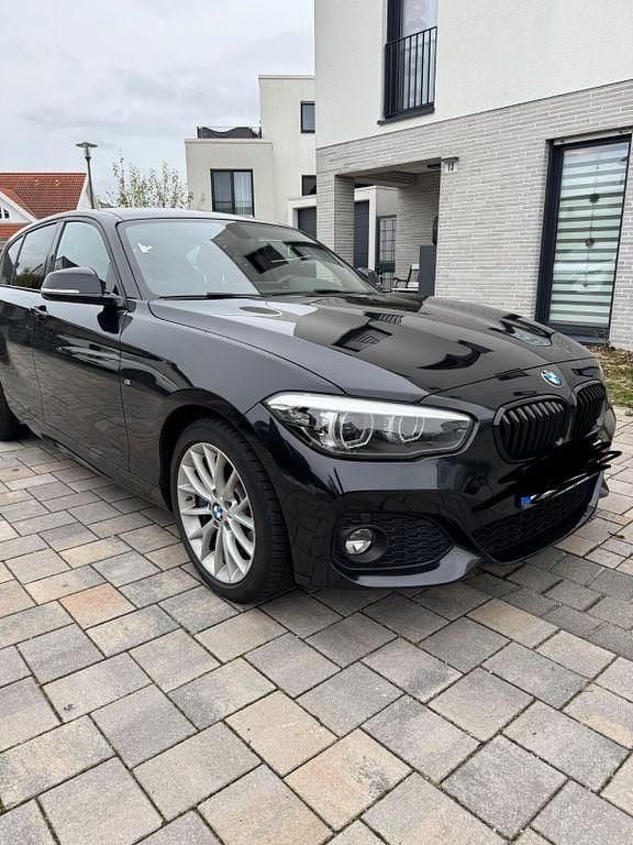 Schwarz Gebraucht 2017 BMW 120 M Sport Kleinwagen | 9.500 € - Bild 1/4
