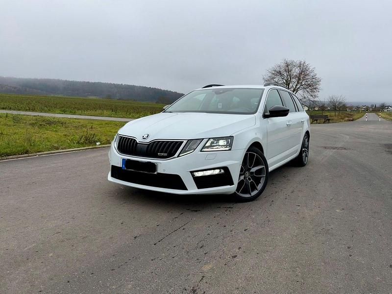 Gebraucht Skoda Octavia RS 230 PS (169 kW) 2017 Weiß Kombi
