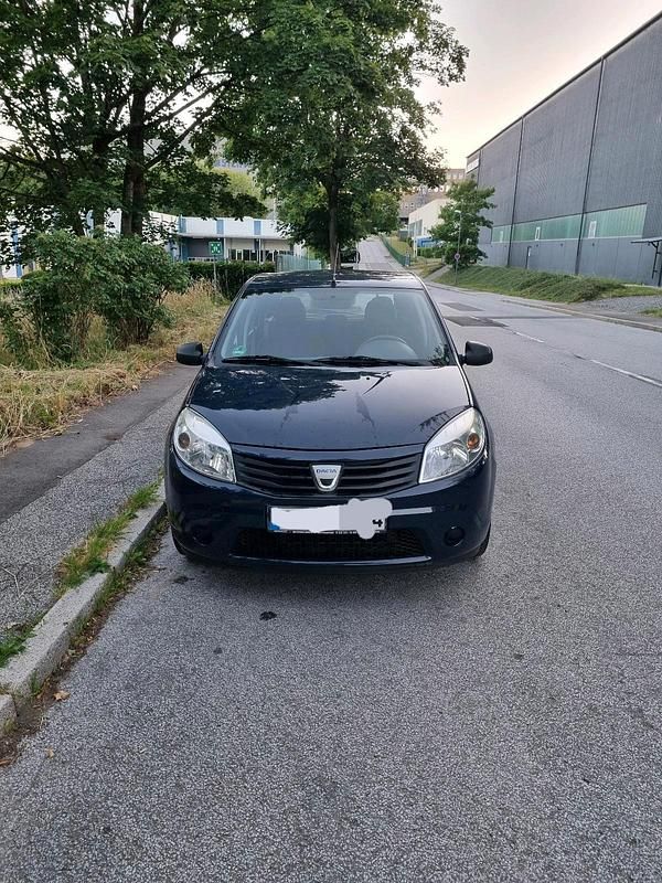 Blau Gebraucht 2010 Dacia Sandero Kleinwagen | 1.350 € - Bild 1/4