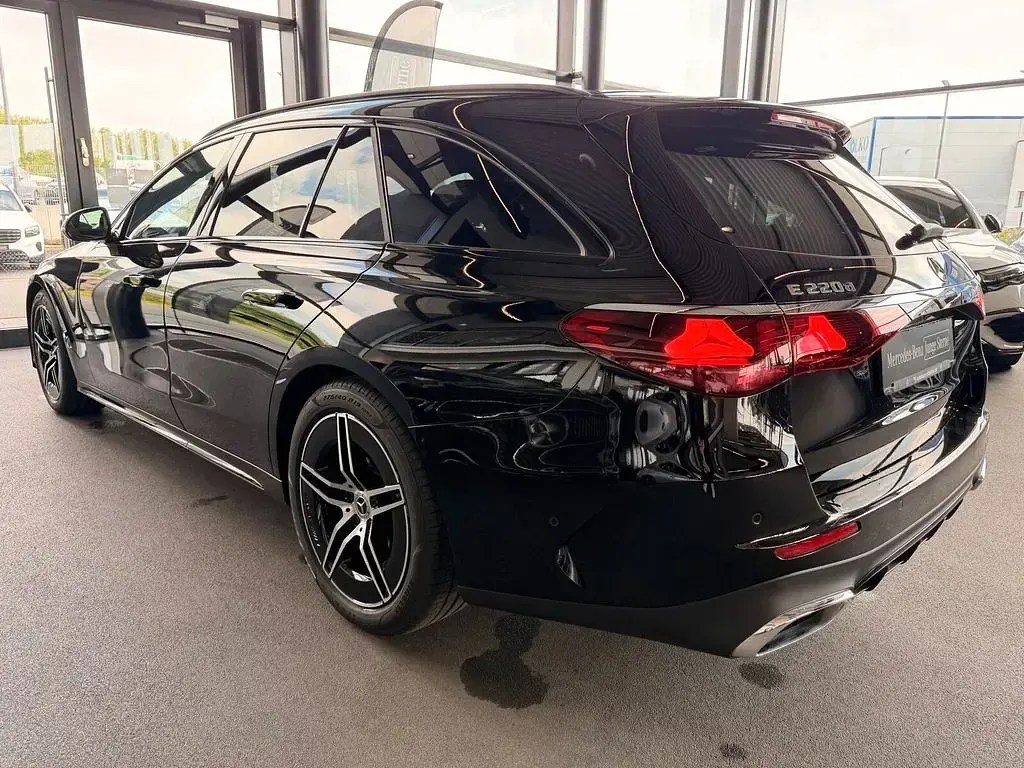 Gebraucht Mercedes E220 Advanced 198 PS (145 kW) 2025 Schwarz Limousine