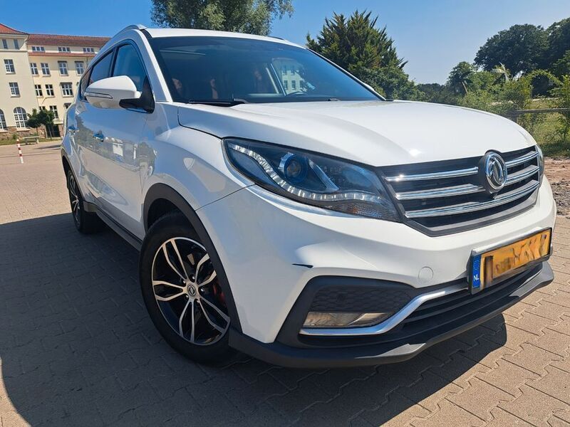 Weiß Gebraucht 2019 DFSK Glory 580 Limousine | 9.750 € (Fairer Preis) - Bild 1/4
