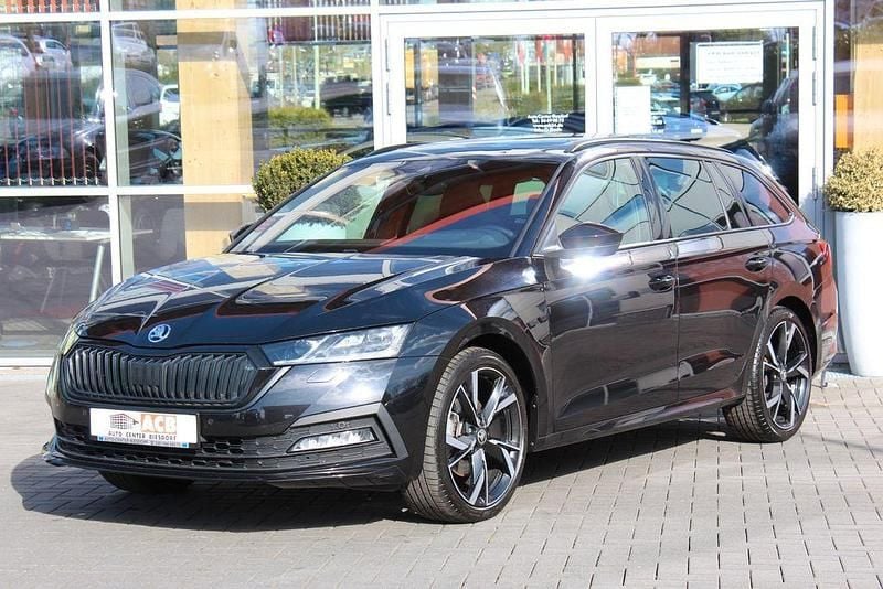 Gebraucht Skoda Octavia SportLine 210 PS (154 kW) 2023 Cerna magic/black magic (metallic) Kombi