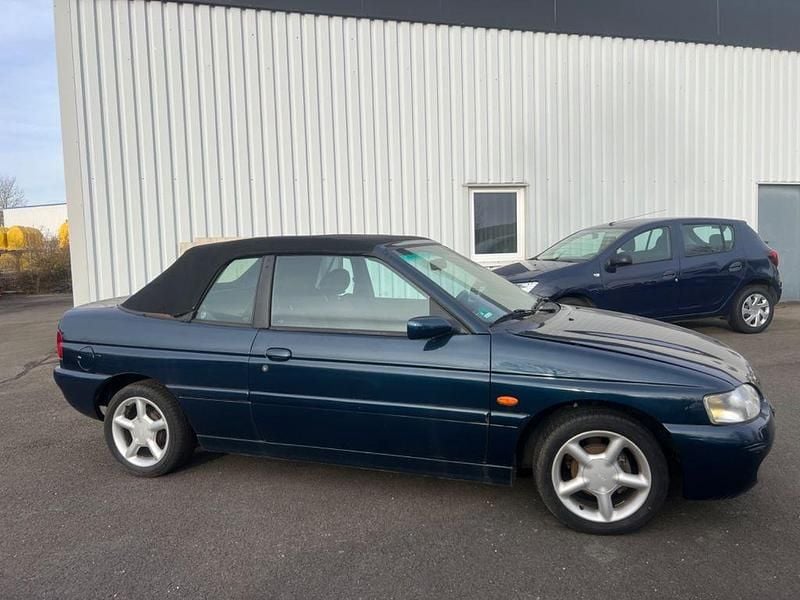 Gebraucht Ford Escort Cabriolet 116 PS (85 kW) 1996 Blau Cabrio