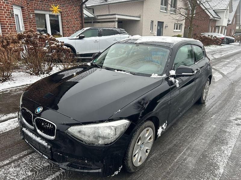 Schwarz Gebraucht 2012 BMW 114 Kleinwagen | 3.555 € (Guter Preis) - Bild 1/4