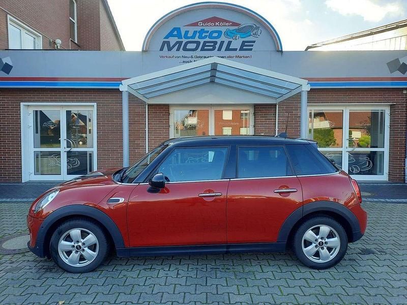 Rot Gebraucht 2015 Mini Cooper D Kleinwagen | 12.490 € (Etwas zu teuer) - Bild 1/4