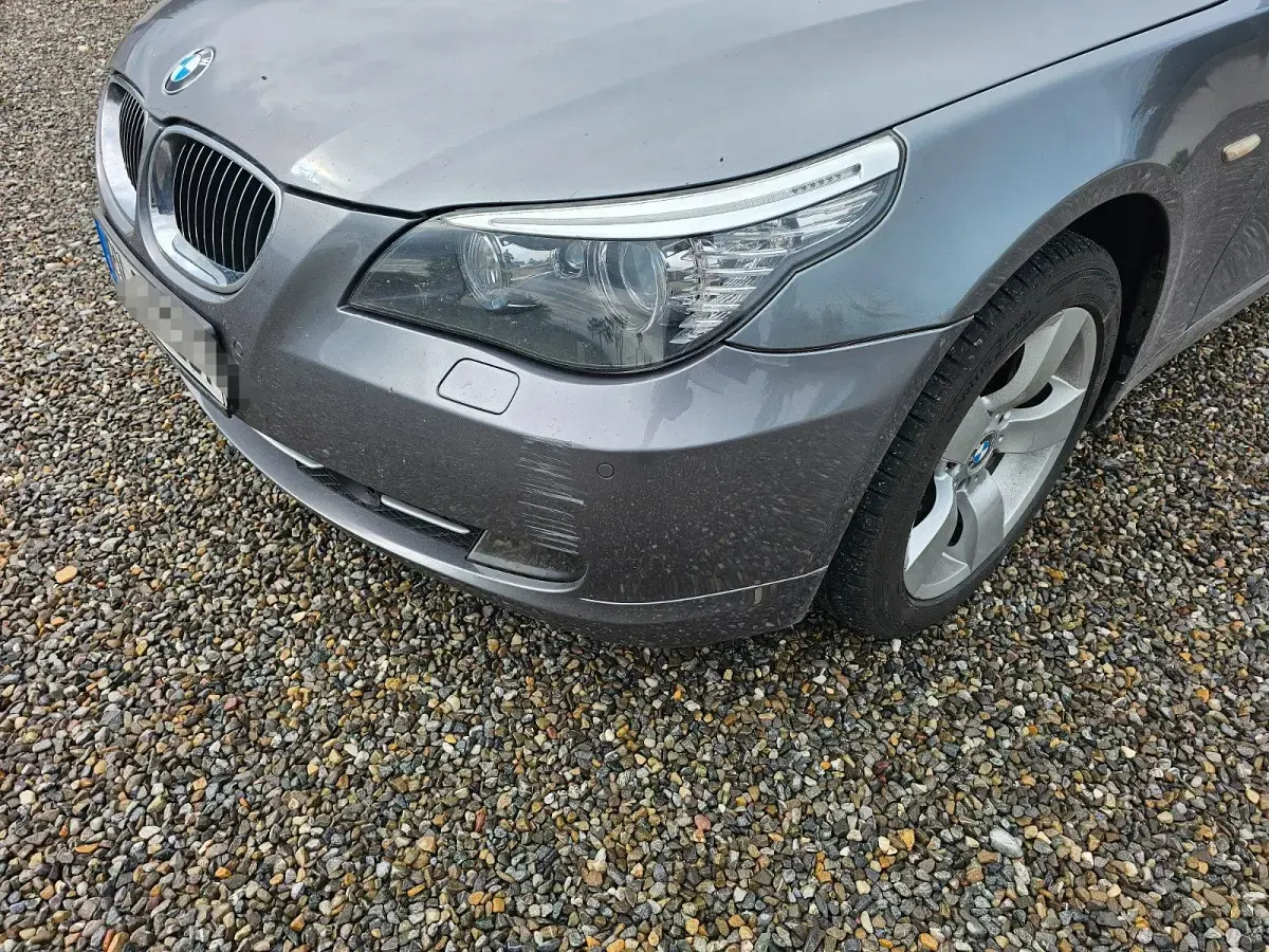 Gebraucht BMW 530 235 PS (172 kW) 2007 Silber Kombi