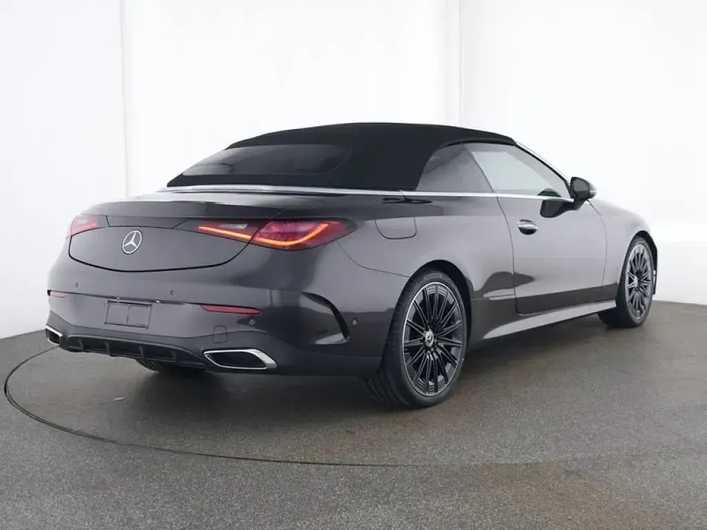 Gebraucht Mercedes 220 AMG 197 PS (144 kW) 2025 Graulack graphitgrau (metallic) Cabrio
