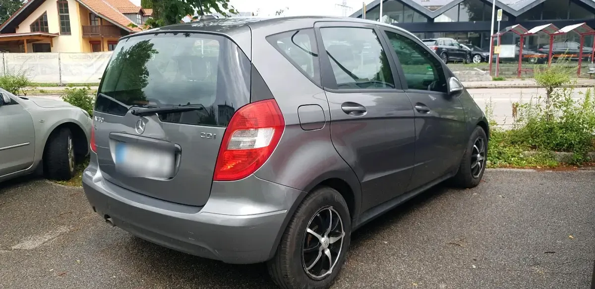 Gebraucht Mercedes A180 109 PS (80 kW) 2009 Grau Kleinwagen