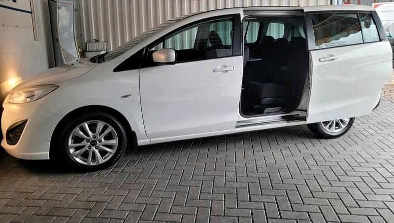 Gebraucht Mazda 5 115 PS (84 kW) 2011 Weiß Van / Kleinbus