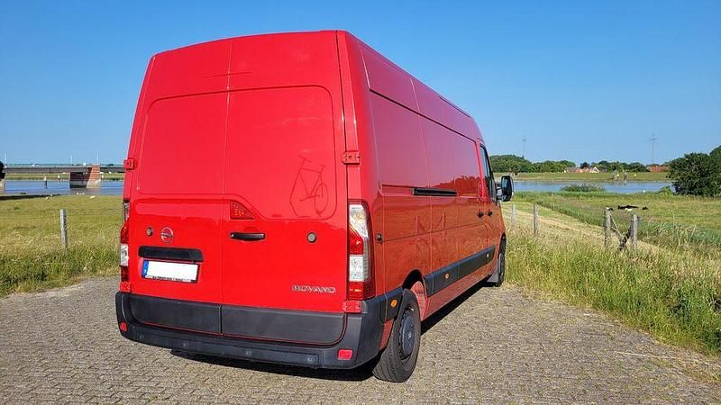 Gebraucht Opel Movano 145 PS (106 kW) 2018 Rot Limousine