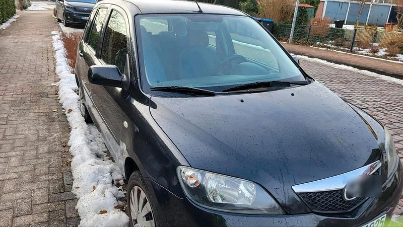 Usado Mazda 2 80 HP (58 kW) 2005 Preto Citadino