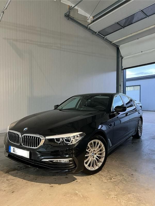 Schwarz Gebraucht 2018 BMW 530 Luxury Line Limousine | 27.999 € (Fairer Preis) - Bild 1/4