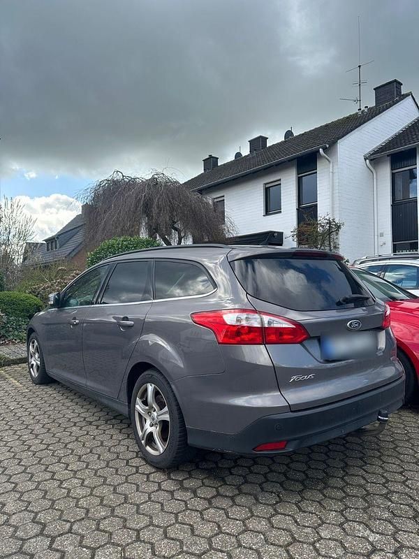 Brugt Ford Focus 125 HK (91 kW) 2012 Grå Stationcar