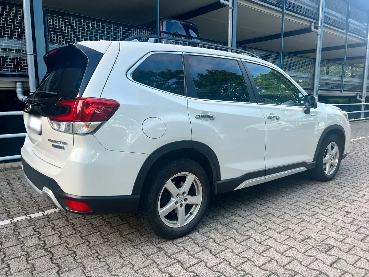 Gebraucht Subaru Forester 150 PS (110 kW) 2021 Weiß SUV