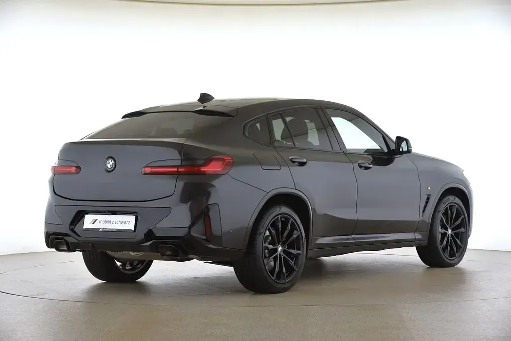 Gebraucht BMW X4 M Sport 286 PS (210 kW) 2024 Sophistograu metallic SUV
