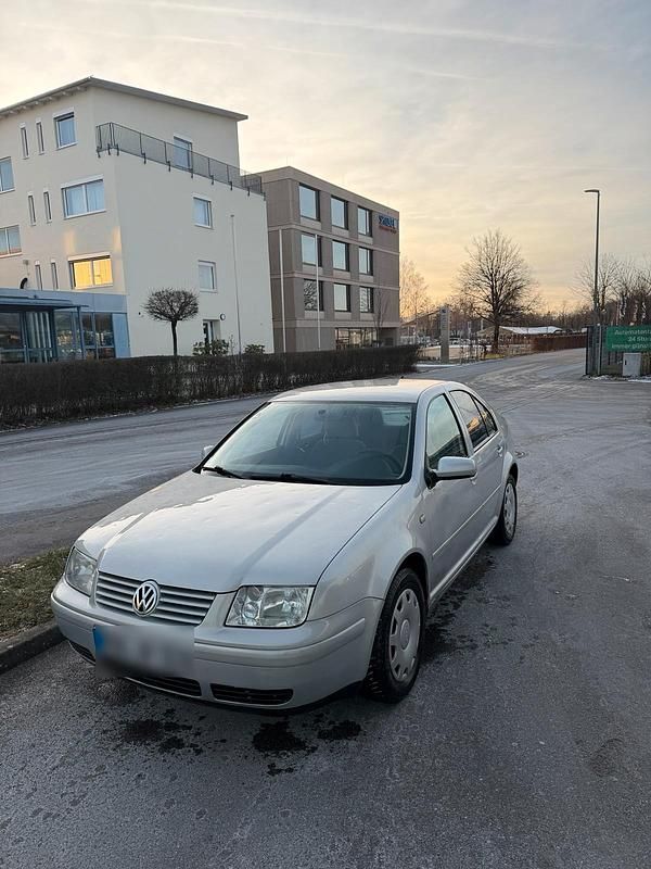 Silber Gebraucht 1999 VW Bora Limousine | 1.300 € (Guter Preis) - Bild 1/4