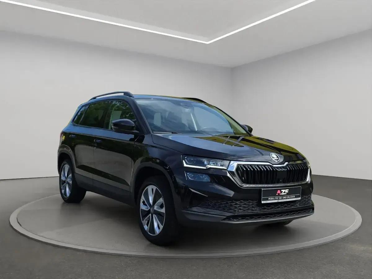 Gebraucht Skoda Karoq Style 150 PS (110 kW) 2023 Blackmagic perleffekt SUV