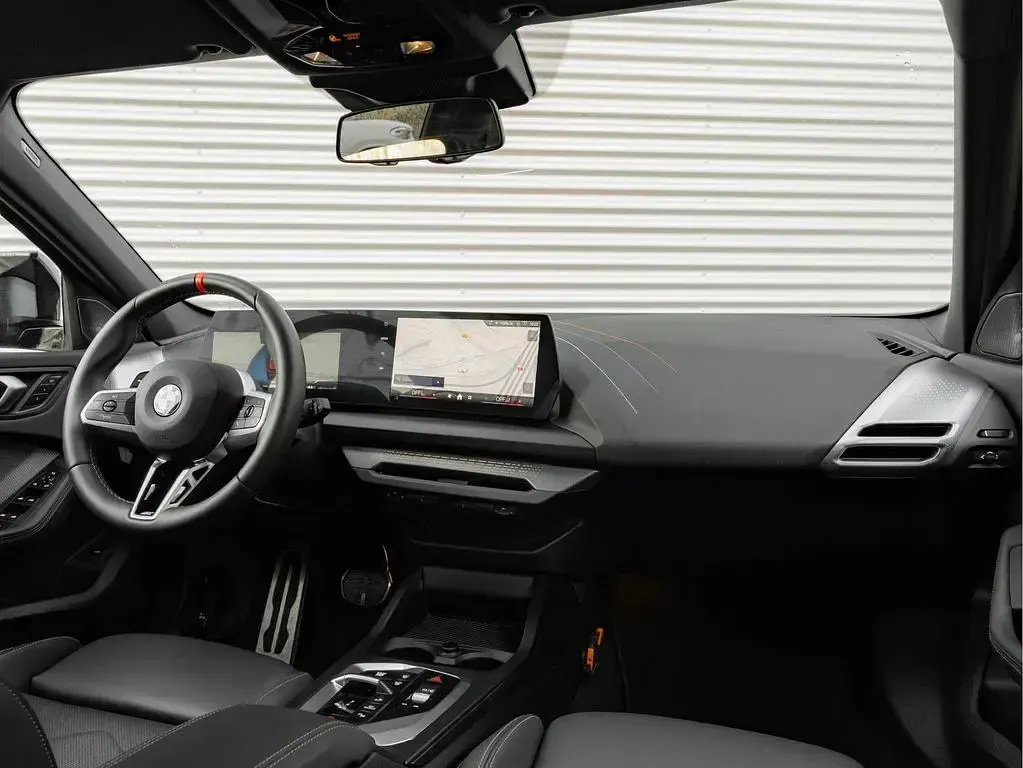 Brugt BMW M135 Performance 300 HK (220 kW) 2025 Rød Hatchback