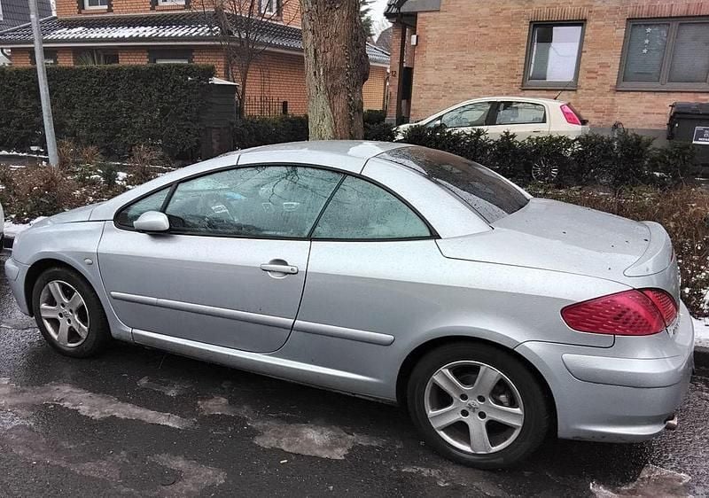 Gebraucht Peugeot 307 CC 136 PS (100 kW) 2004 Silber Cabrio