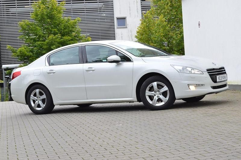 Gebraucht Peugeot 508 Active 163 PS (119 kW) 2011 Weiß Limousine