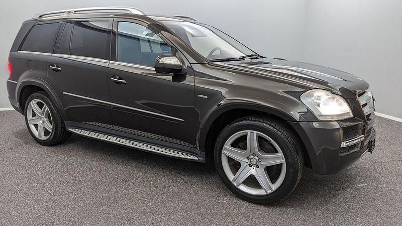 Gebraucht Mercedes GL350 AMG line 211 PS (155 kW) 2010 Braun SUV