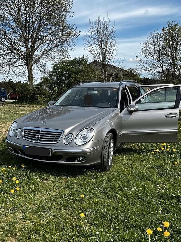 Gebraucht Mercedes E500 Elegance 306 PS (225 kW) 2006 Silber Kombi
