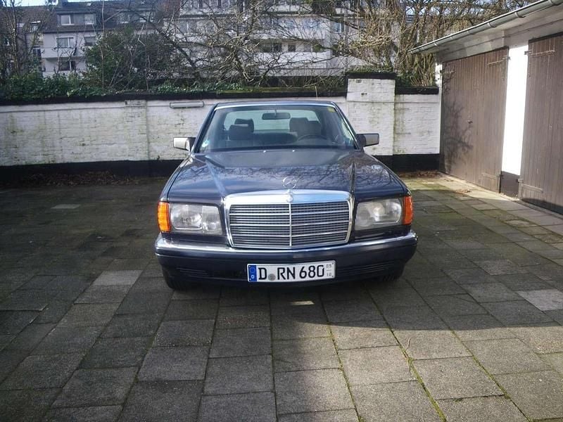 Blau Gebraucht 1990 Mercedes 300 SE Limousine | 14.000 € - Bild 1/4