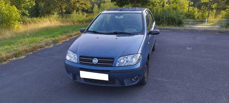Blau Gebraucht 2004 Fiat Punto Kleinwagen | 500 € (Superpreis) - Bild 1/4