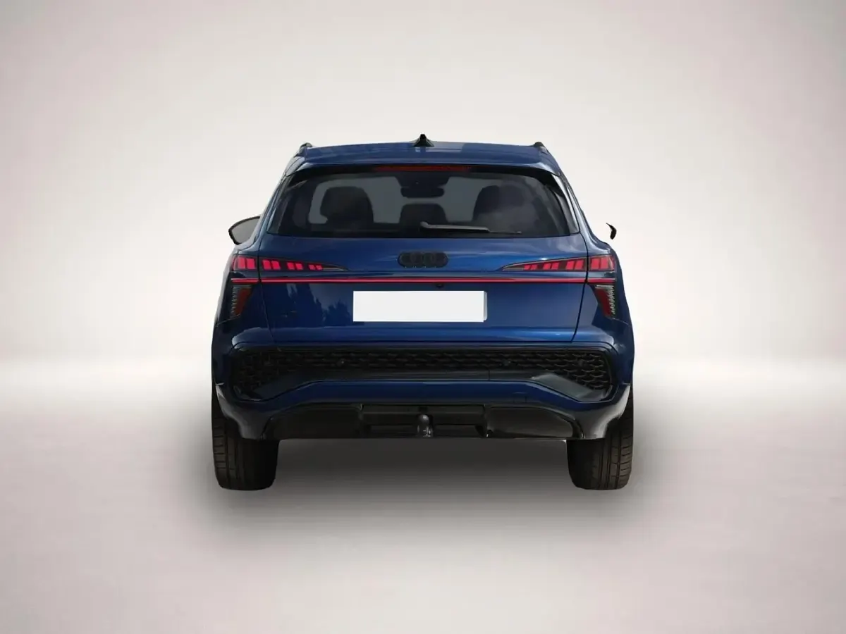 Neu Audi Q3 S-Line 150 PS (110 kW) 2026 Manufacturer SUV