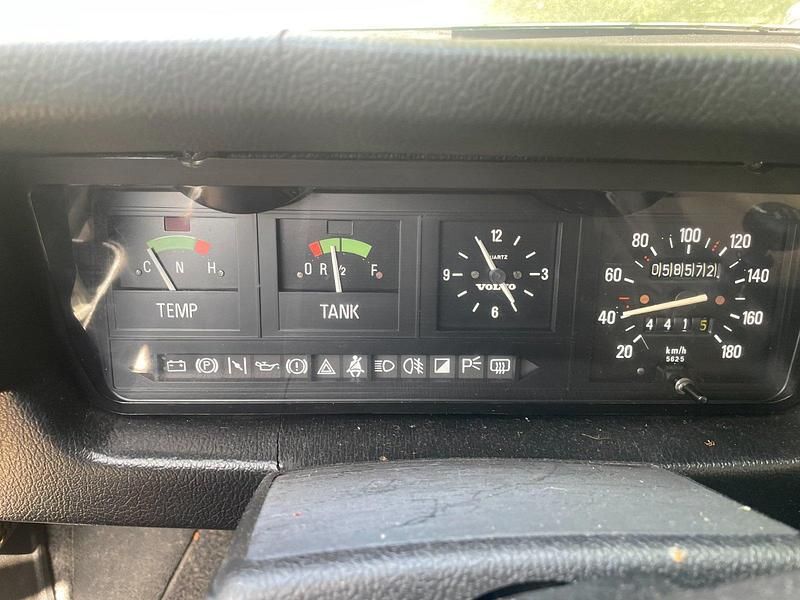 Gebraucht Volvo 343 70 PS (51 kW) 1980 Weiß Coupé