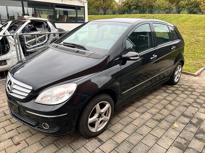 Schwarz Gebraucht 2009 Mercedes B200 Van / Kleinbus | 2.200 € - Bild 1/4