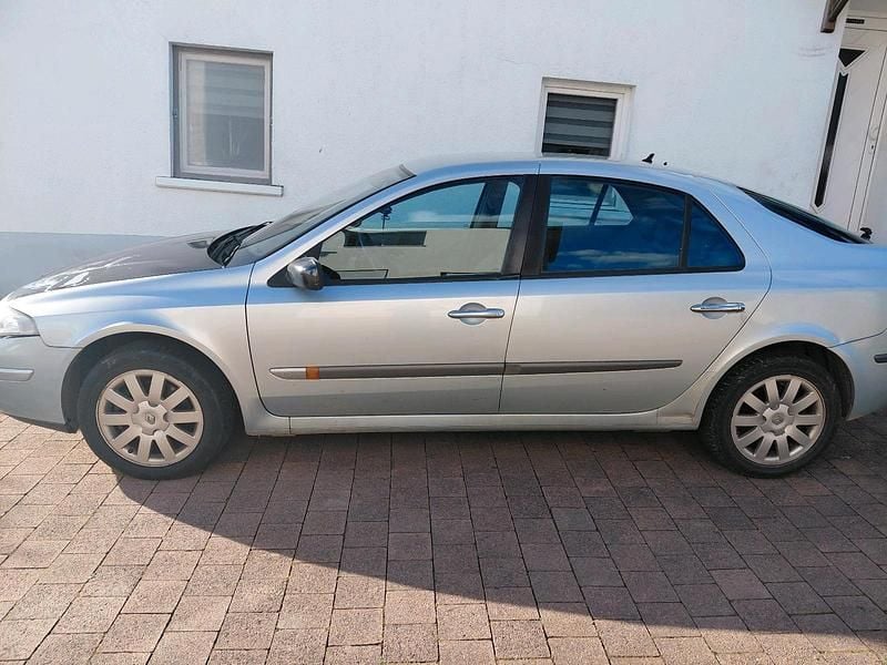 Gebraucht Renault Laguna II 135 PS (99 kW) 2004 Silber Limousine