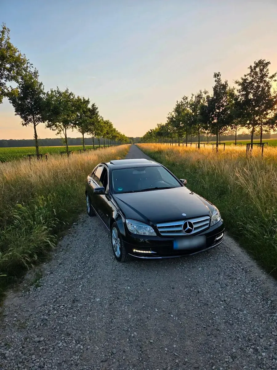 Gebraucht Mercedes C220 170 PS (125 kW) 2010 Schwarz Limousine