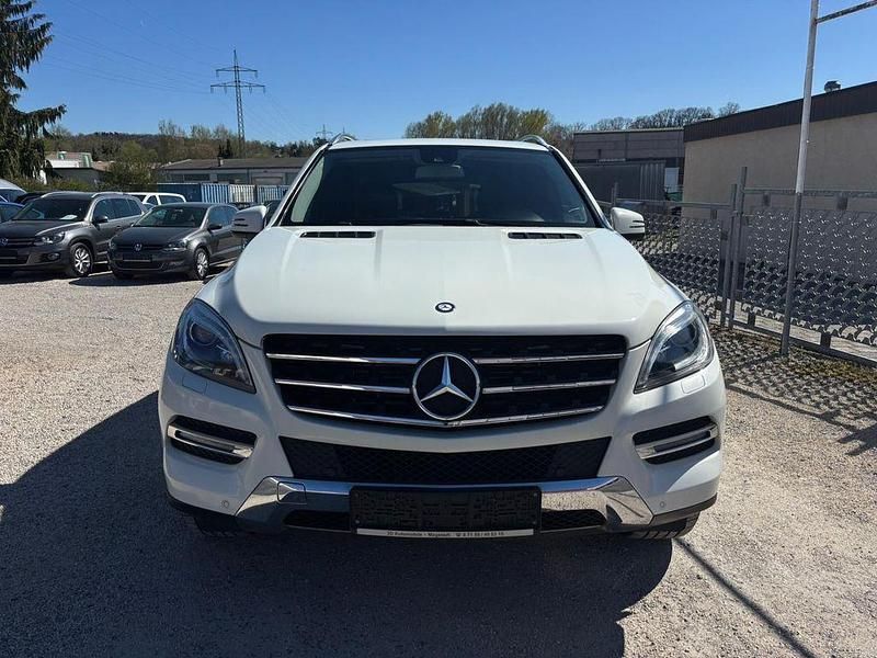 Gebraucht Mercedes ML350 258 PS (189 kW) 2013 Weiß SUV
