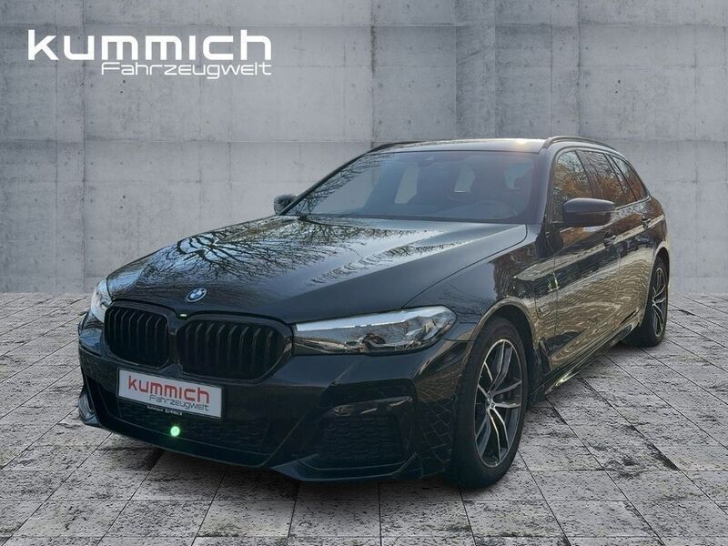 Schwarz Gebraucht 2022 BMW 520 Sport Line Kombi | 34.300 € (Etwas zu teuer) - Bild 1/4